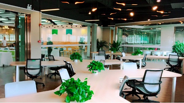 木門(mén)窗安裝輔助材料-裝飾公司哪家好-深圳辦公室裝修創(chuàng)新科技公司